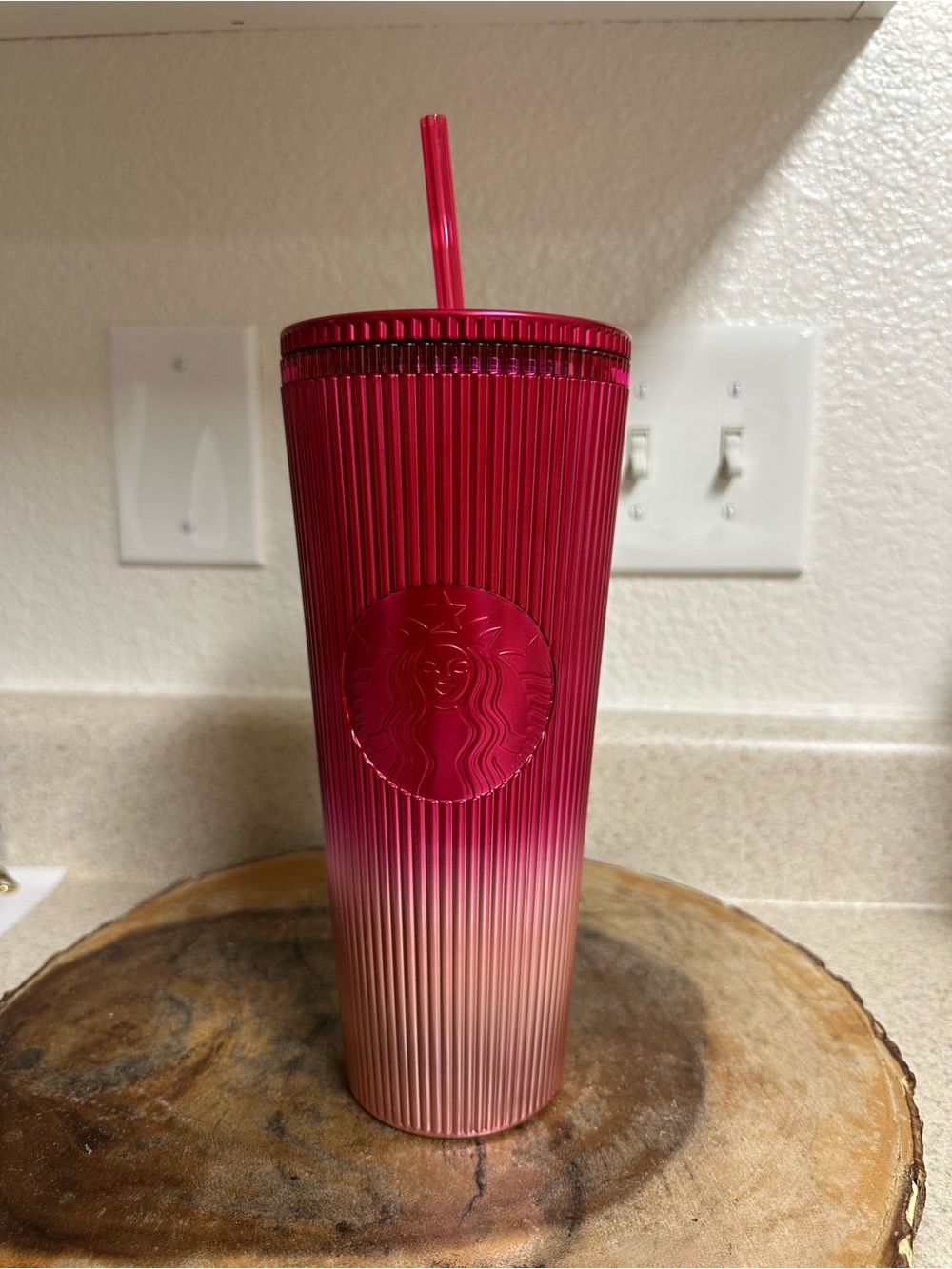Starbucks Pink to light pink Ombre Ridged Cold Cup with Straw